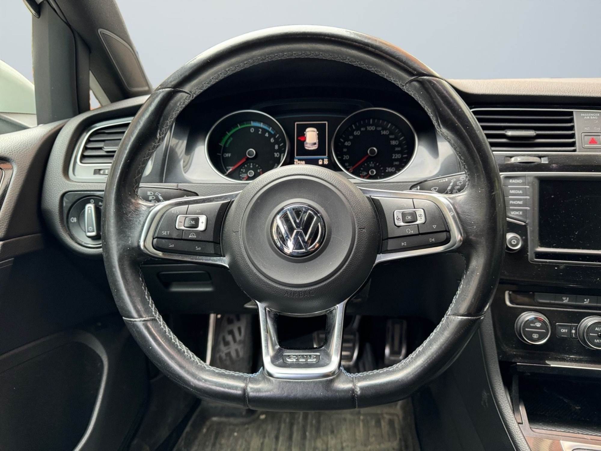 Volkswagen Golf GTE 