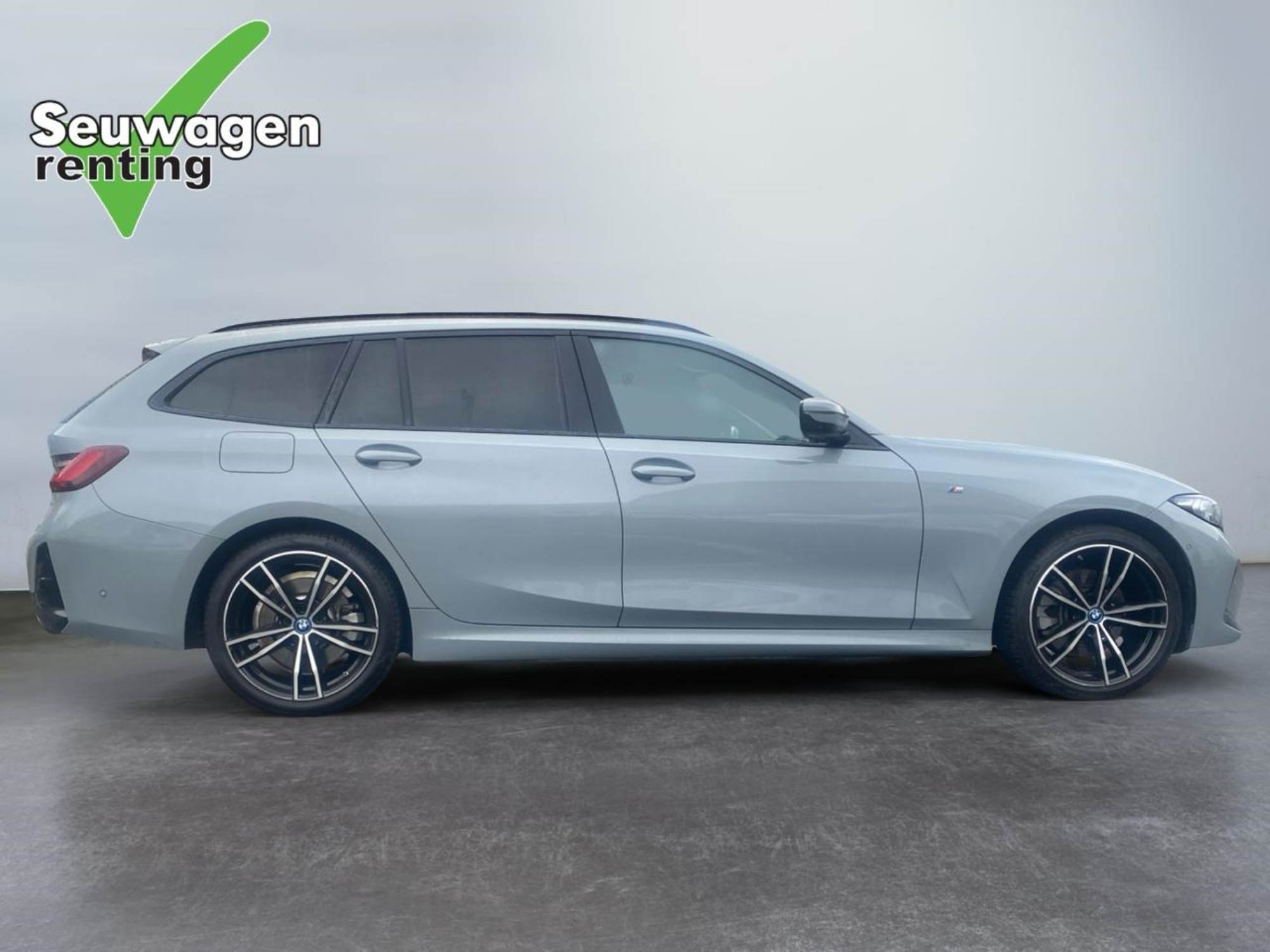 BMW 330e plug-in hybrid XDRIVE