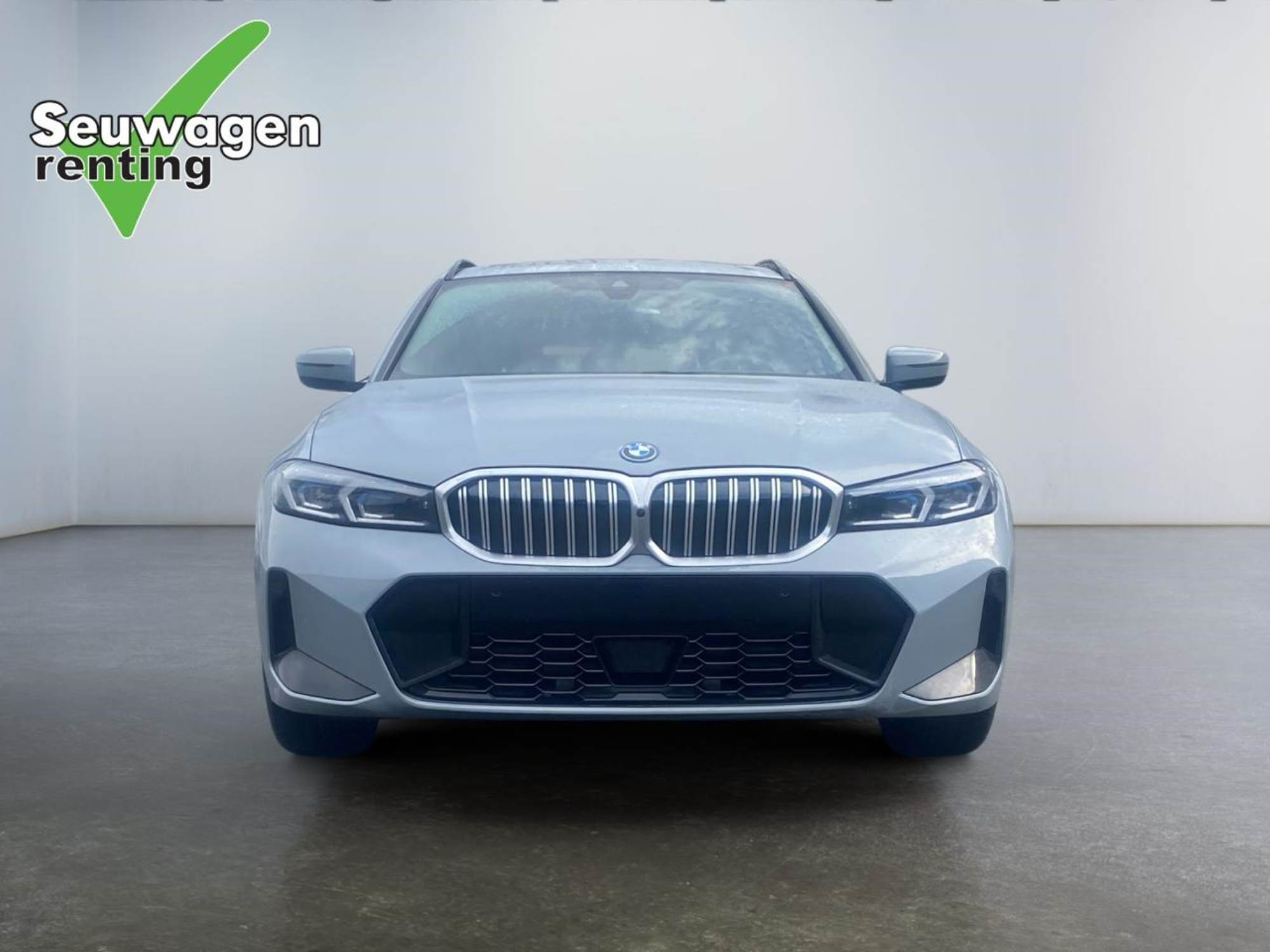 BMW 330e plug-in hybrid XDRIVE