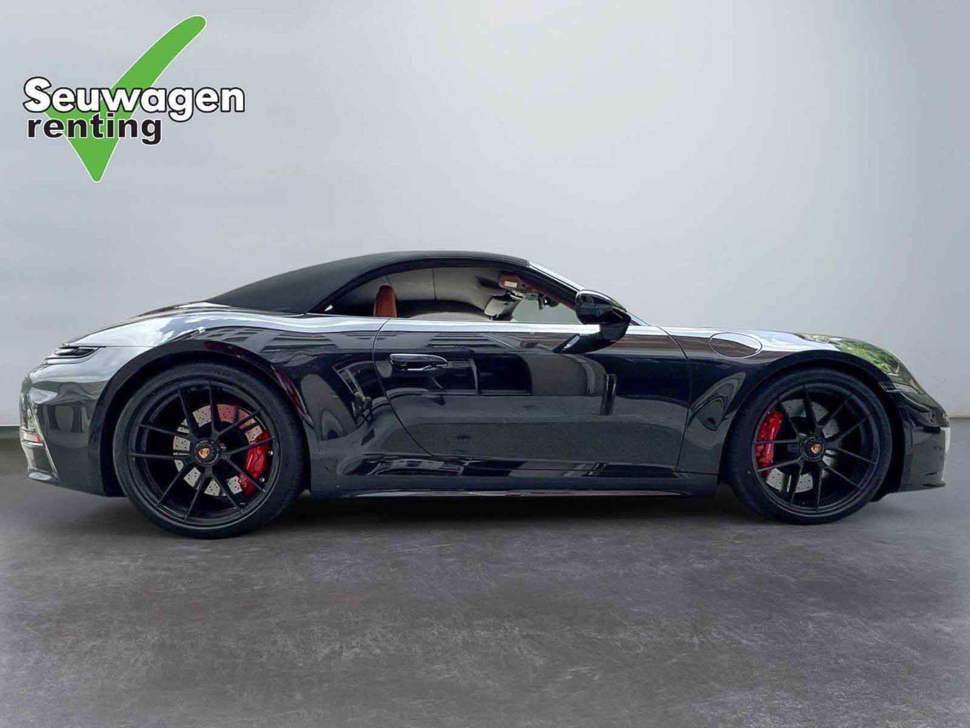 Porsche 911 - 991 Carrera 4 GTS 