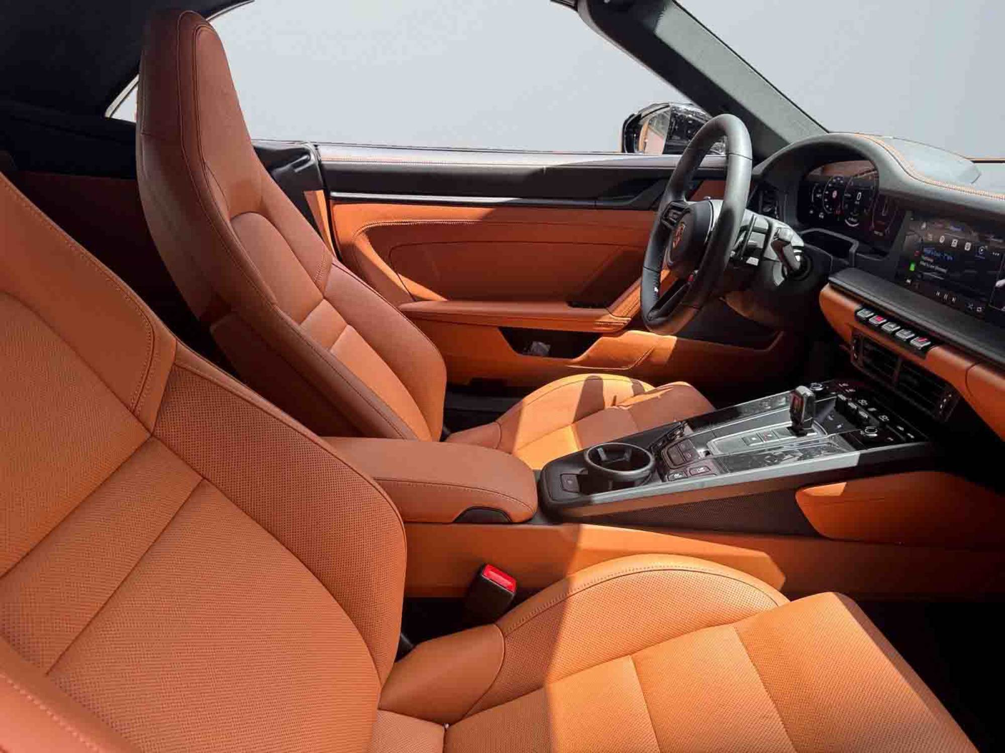 Porsche 911 - 991 Carrera 4 GTS 