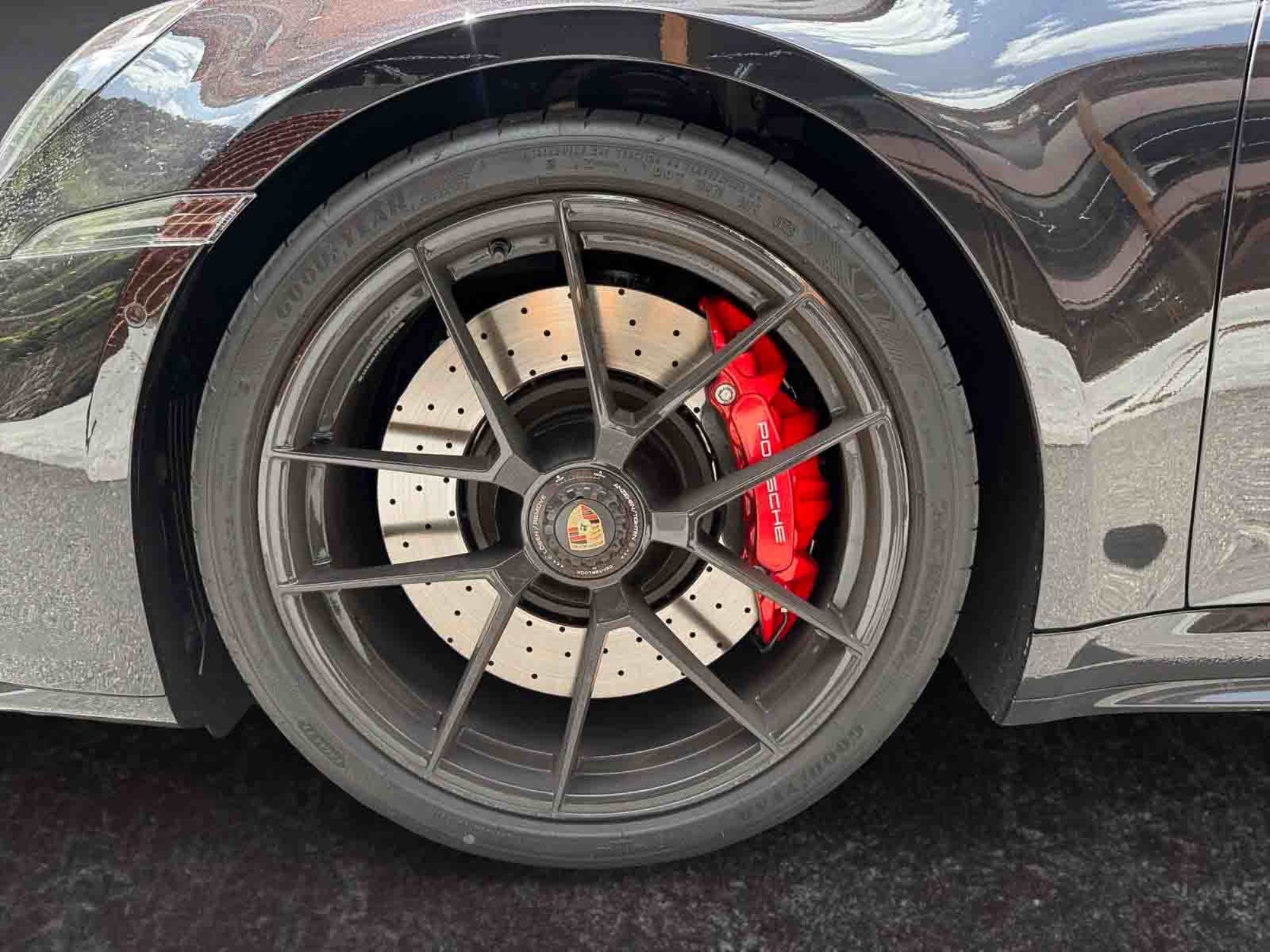 Porsche 911 - 991 Carrera 4 GTS 