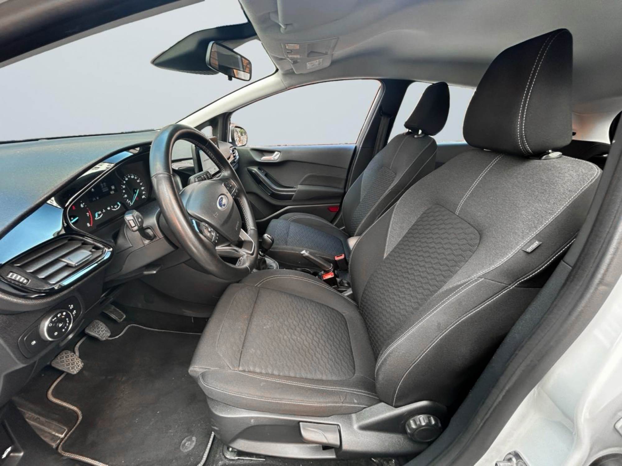 Ford Fiesta Híbrid gasolina