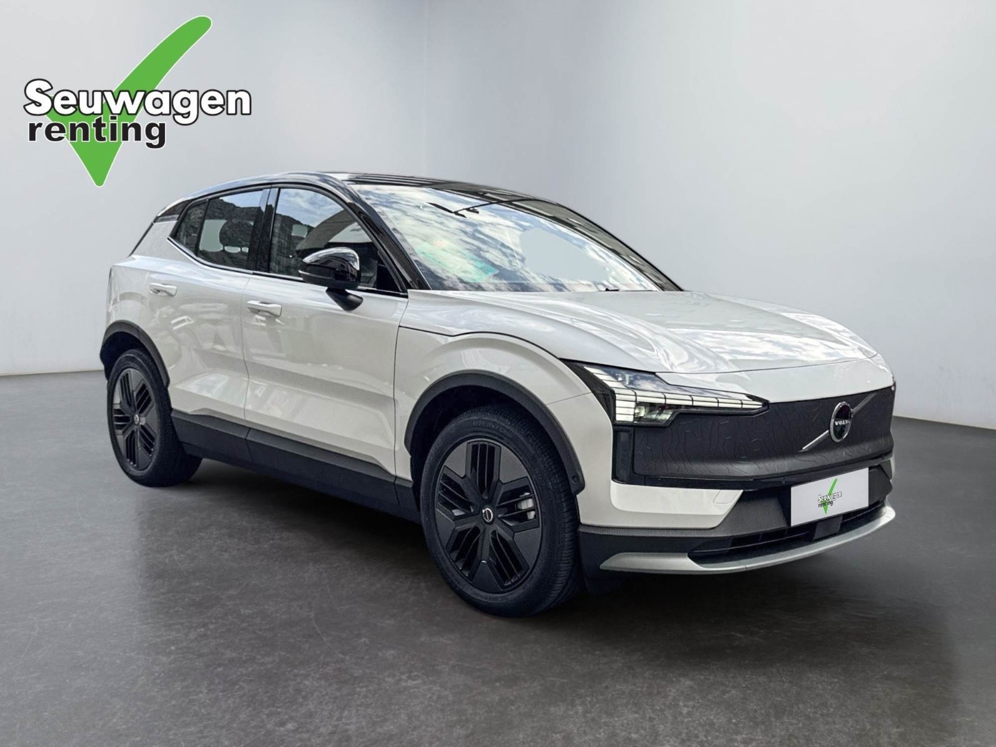 Volvo EX30 CC 248 CV NOU