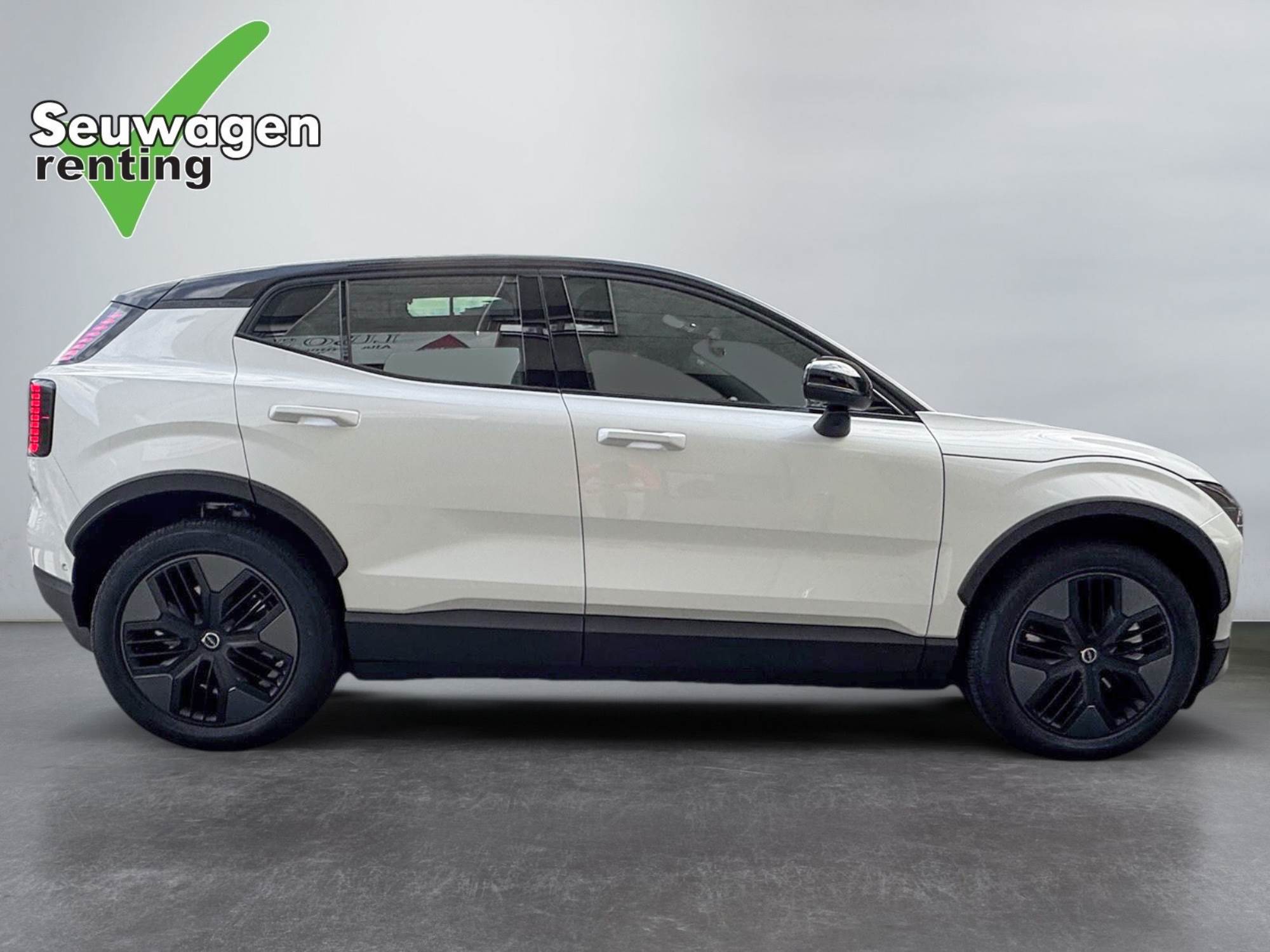 Volvo EX30 CC 248 CV NOU