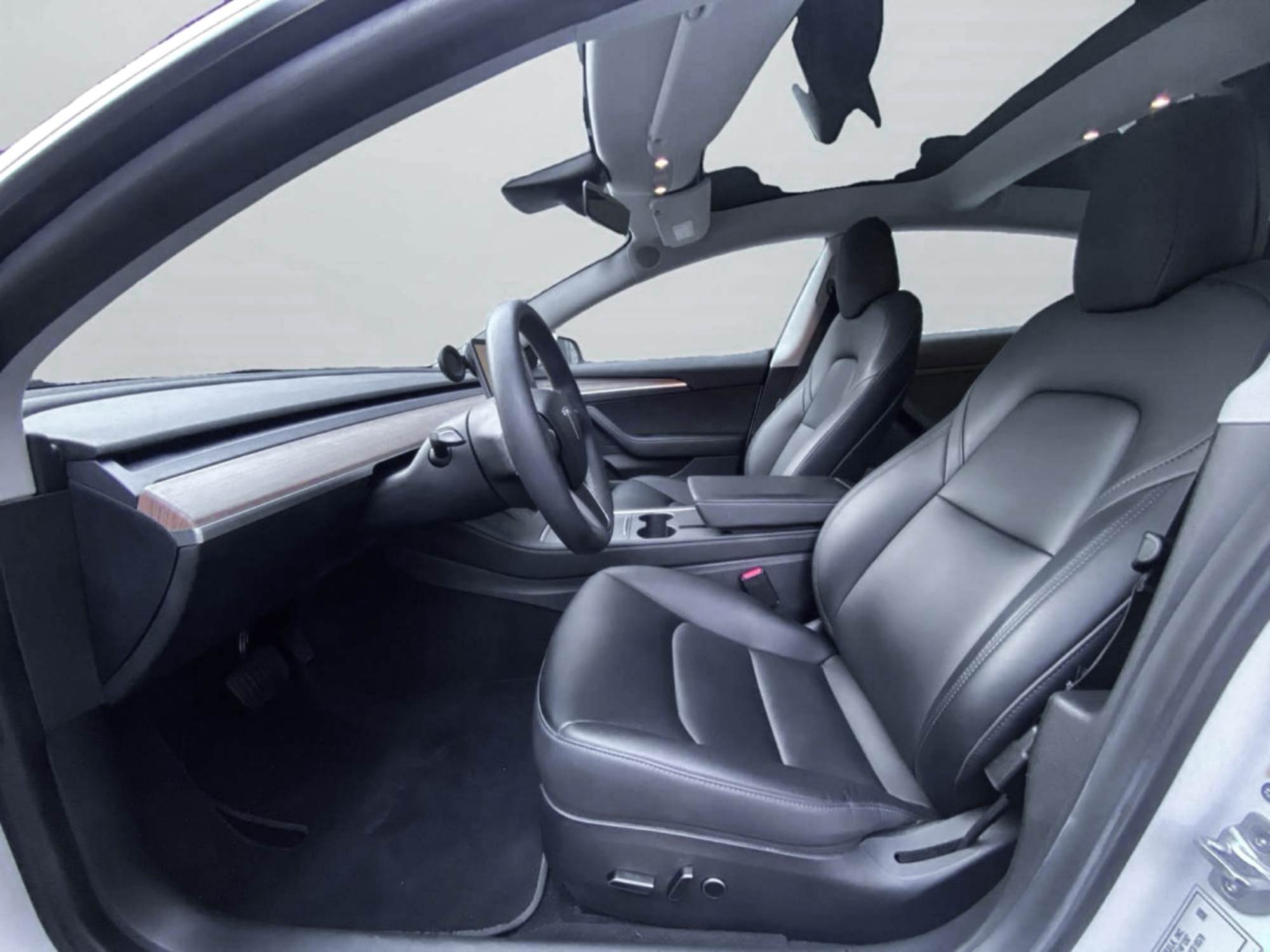 Tesla Model 3 497 CV