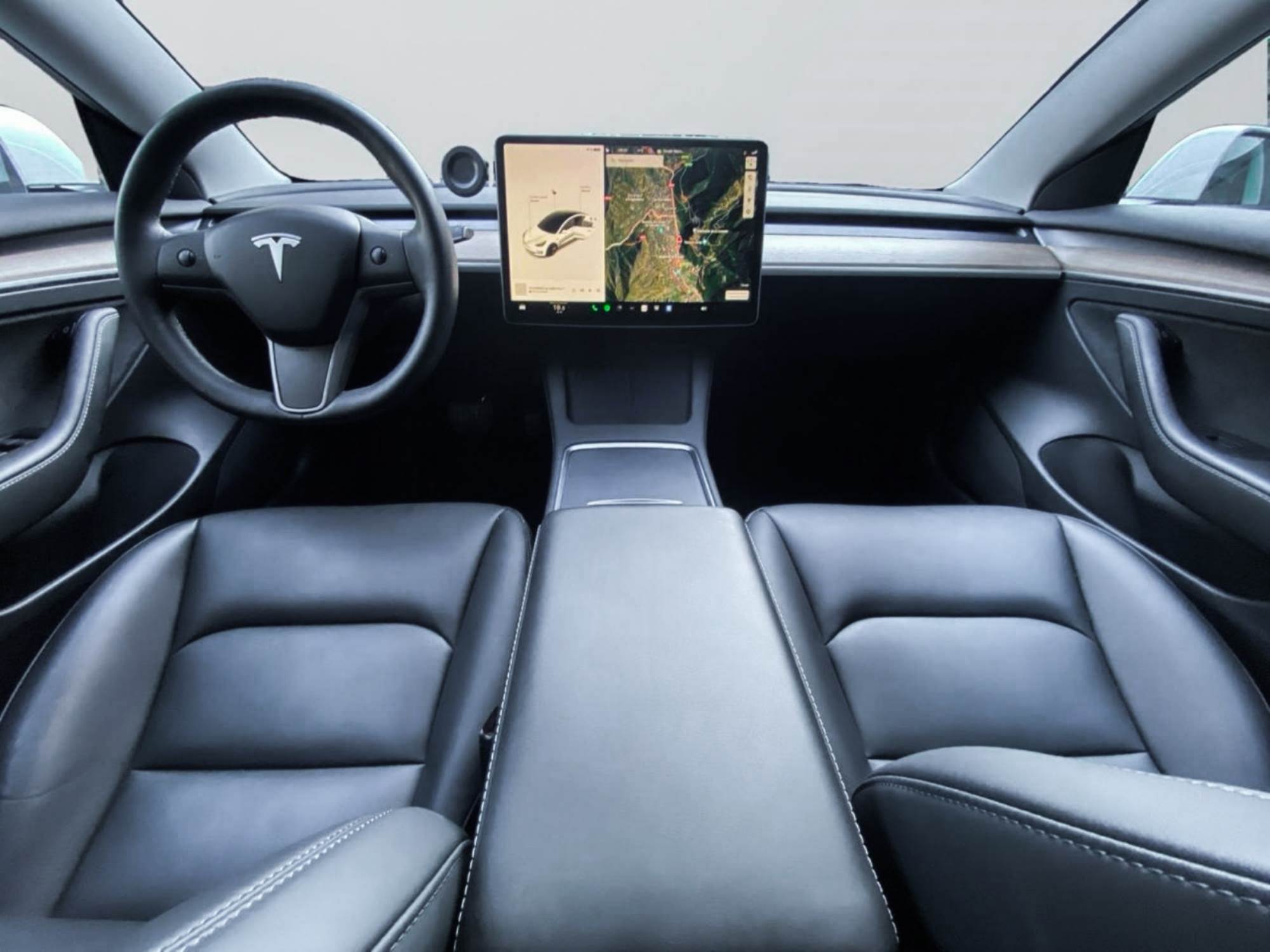 Tesla Model 3 497 CV