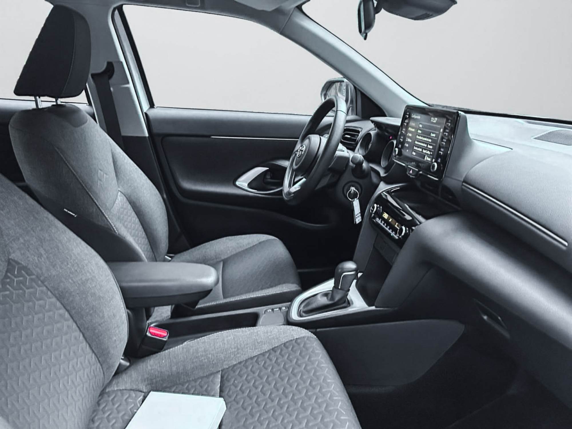 Toyota YARIS CROSS 4x4