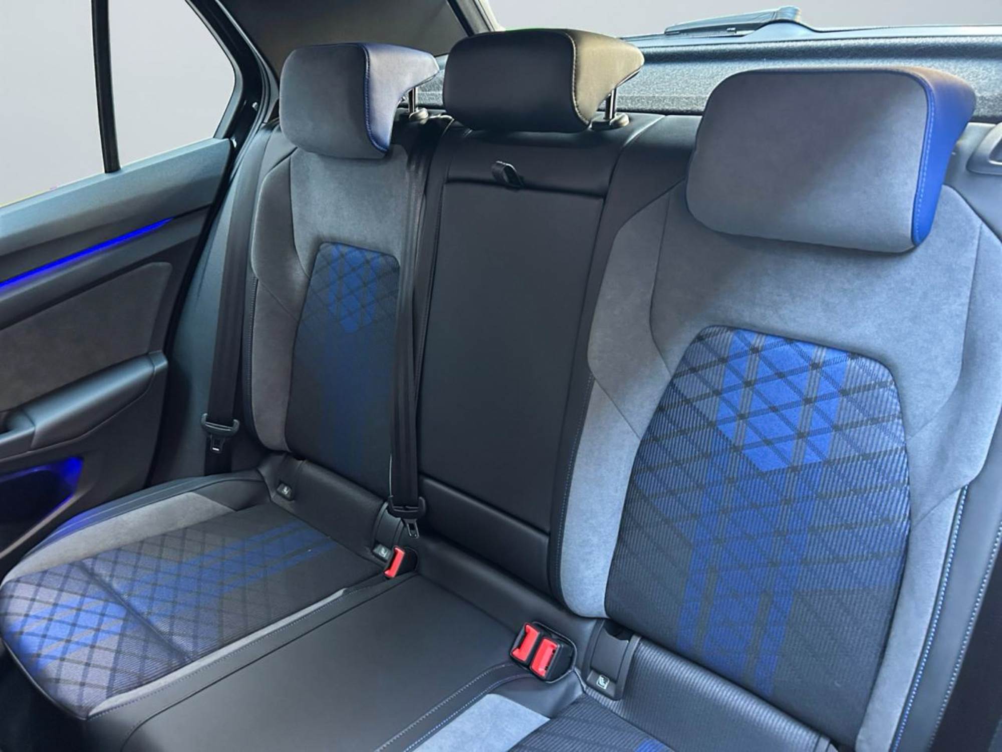 Volkswagen Golf R 320 CV