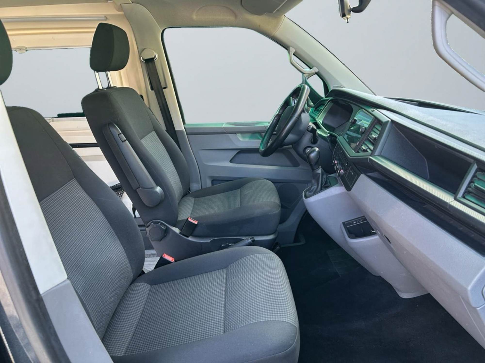 Volkswagen Transporter T6 Westfalia Club Joker