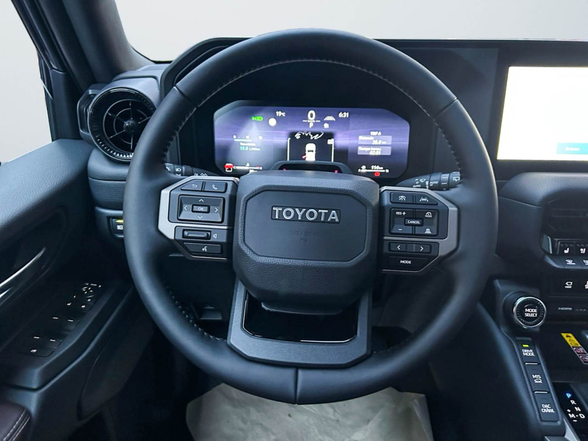 Toyota Land Cruiser 250 UX