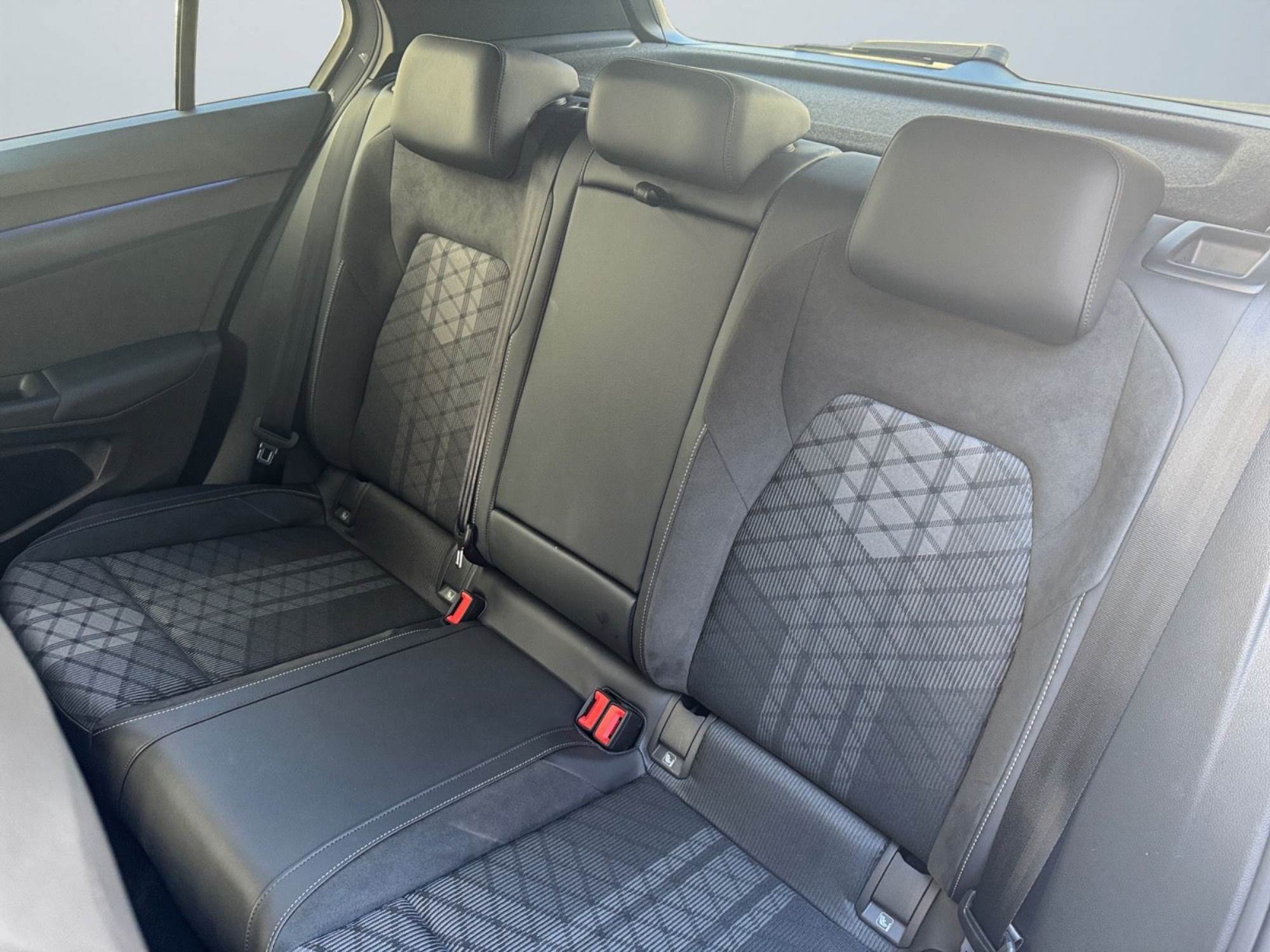 Volkswagen Golf eTSI 150 CV