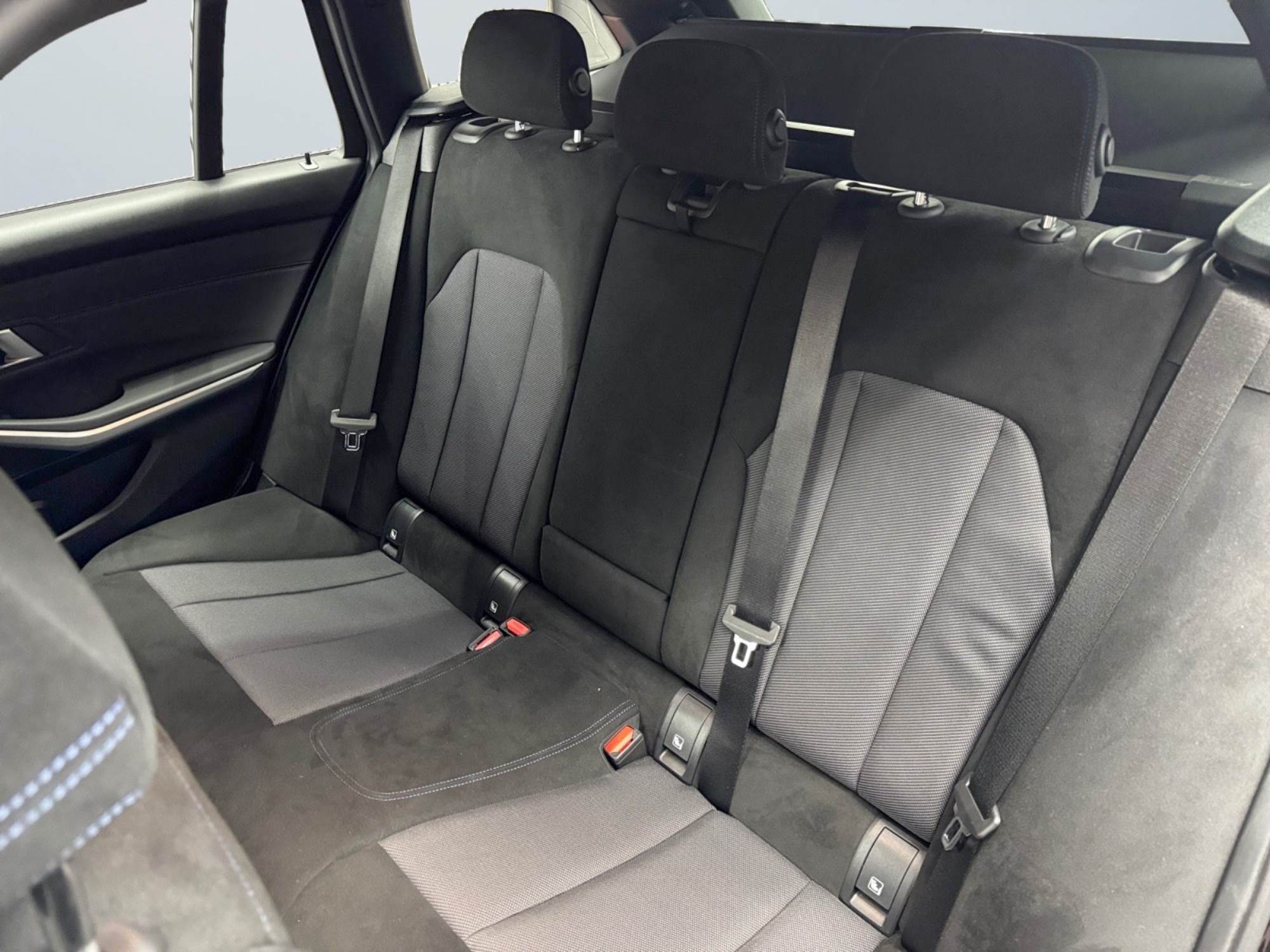 BMW 330 i XDRIVE 245 CV