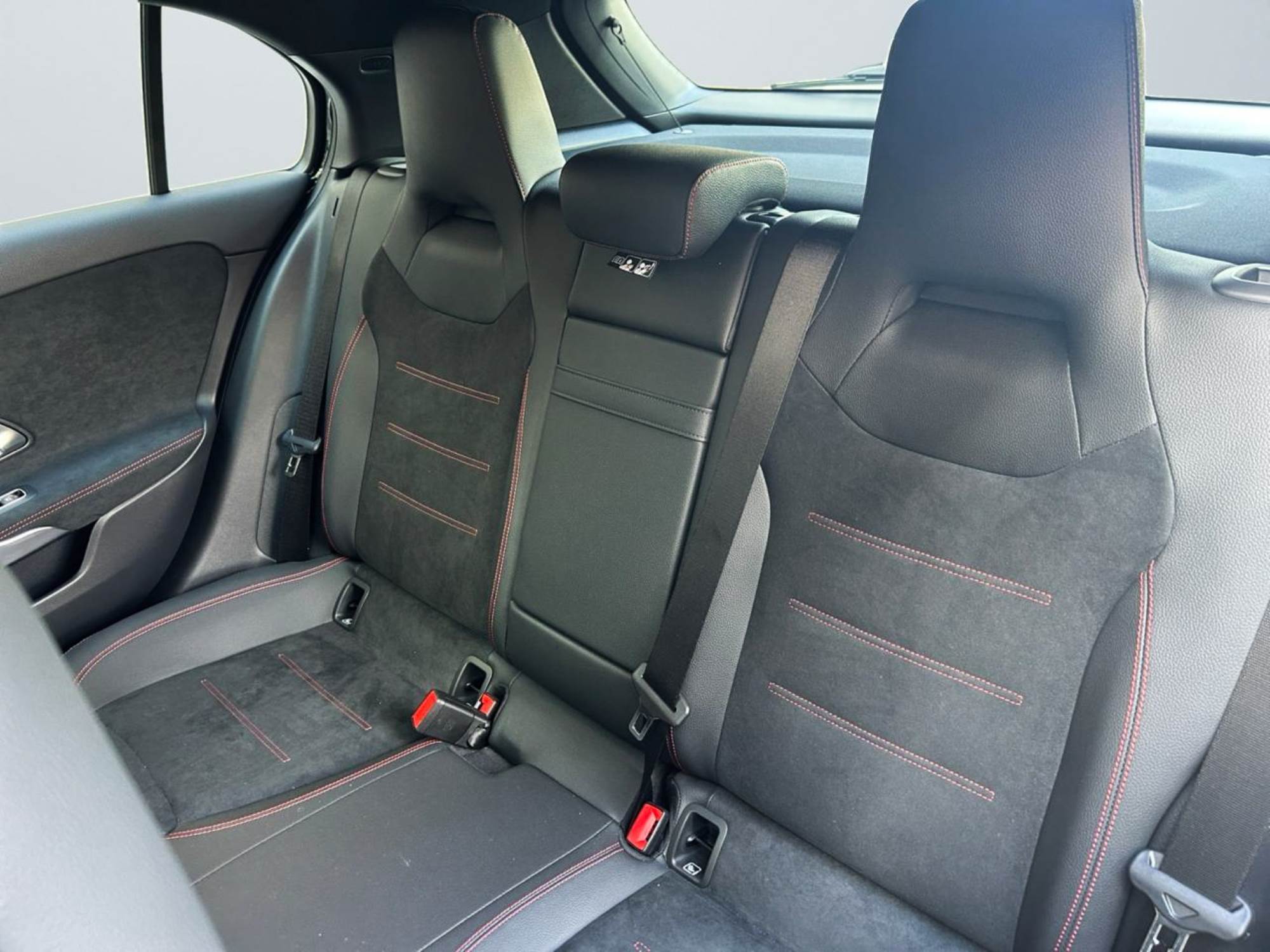 Mercedes-Benz A 200 176 CV