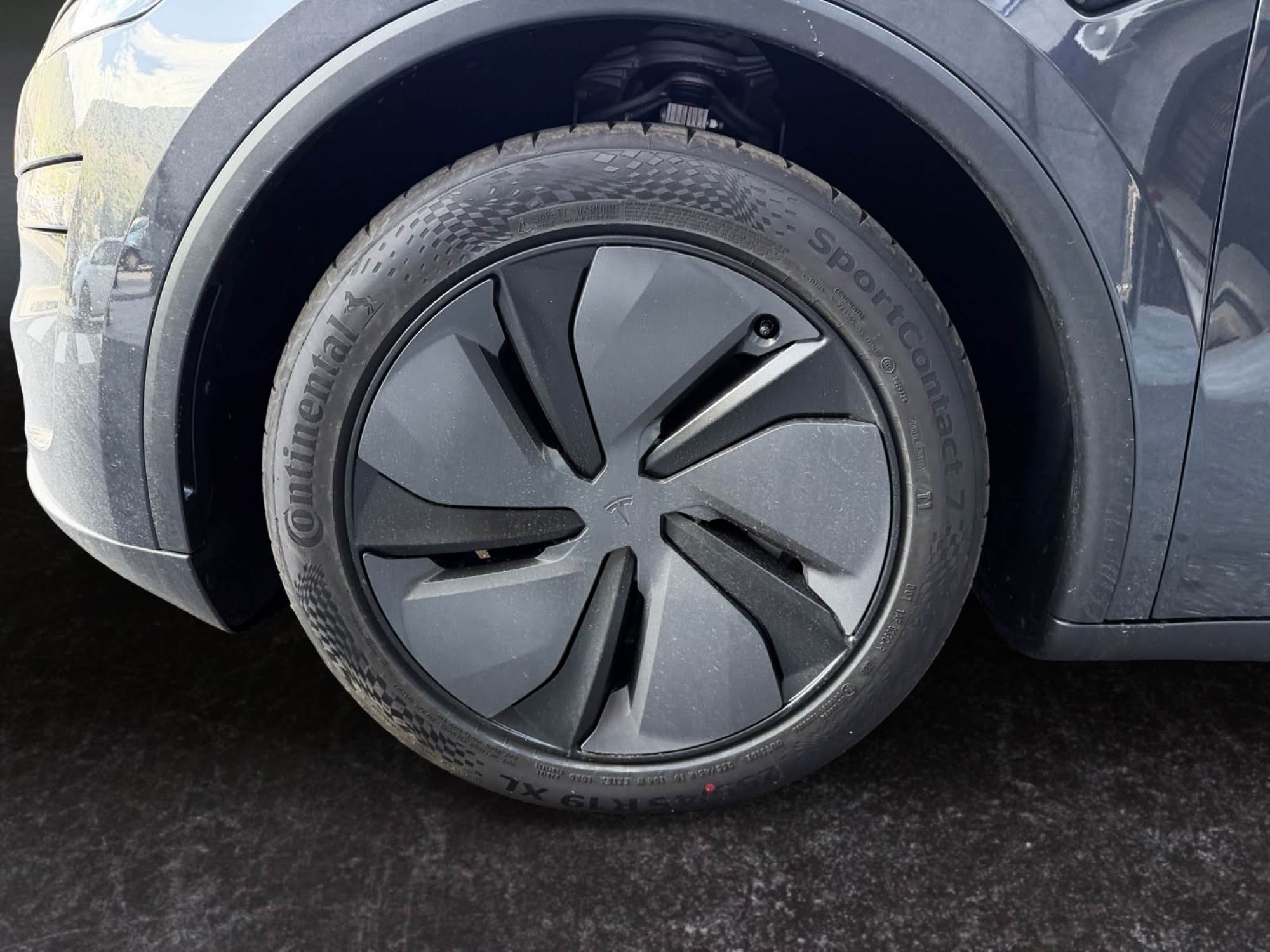 Tesla Model Y Dual Motor 497 CV