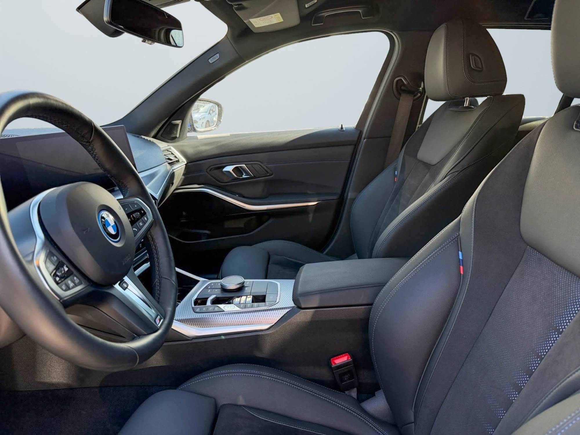 BMW 330e plug-in hybrid Xdrive