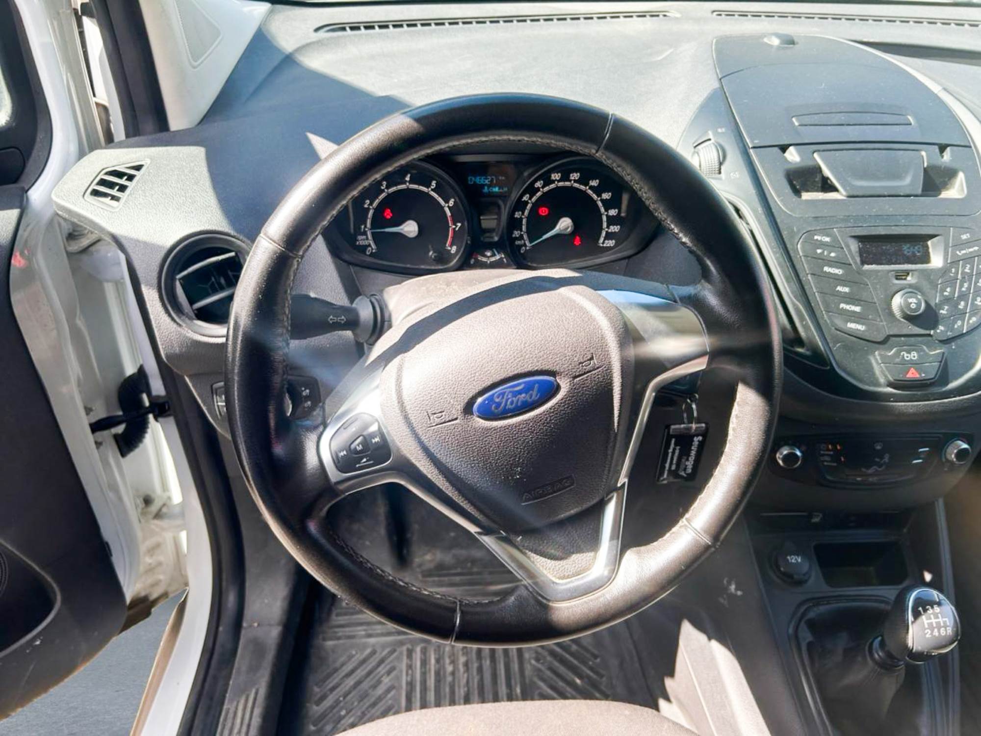 Ford Transit Courrier 99 CV